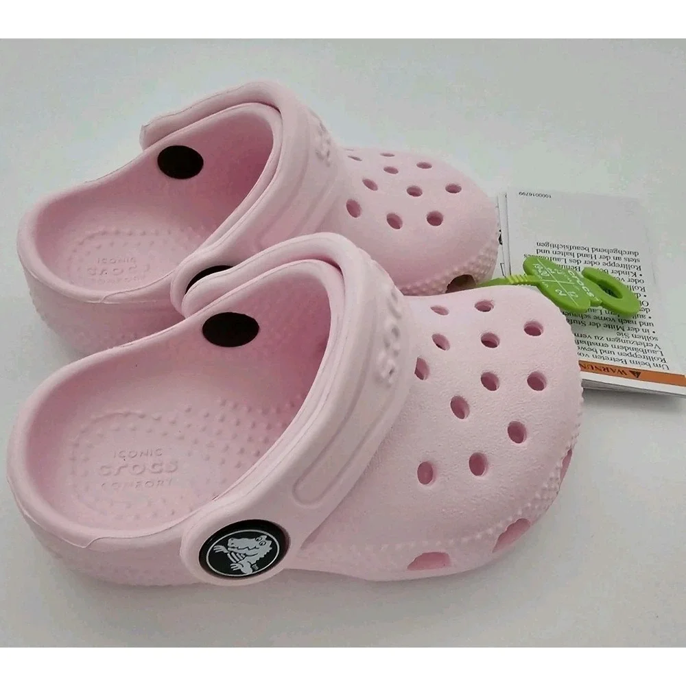Crocs Classic Clog Pink Unisex Kids US 4 EU 19-20 Slip On Brand NEW